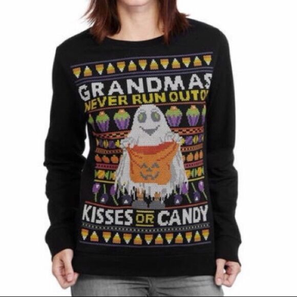 Grandmas Never Run Out of Kisses or Candy Halloween Sweatshirt Black Sz XL - Picture 10 of 10